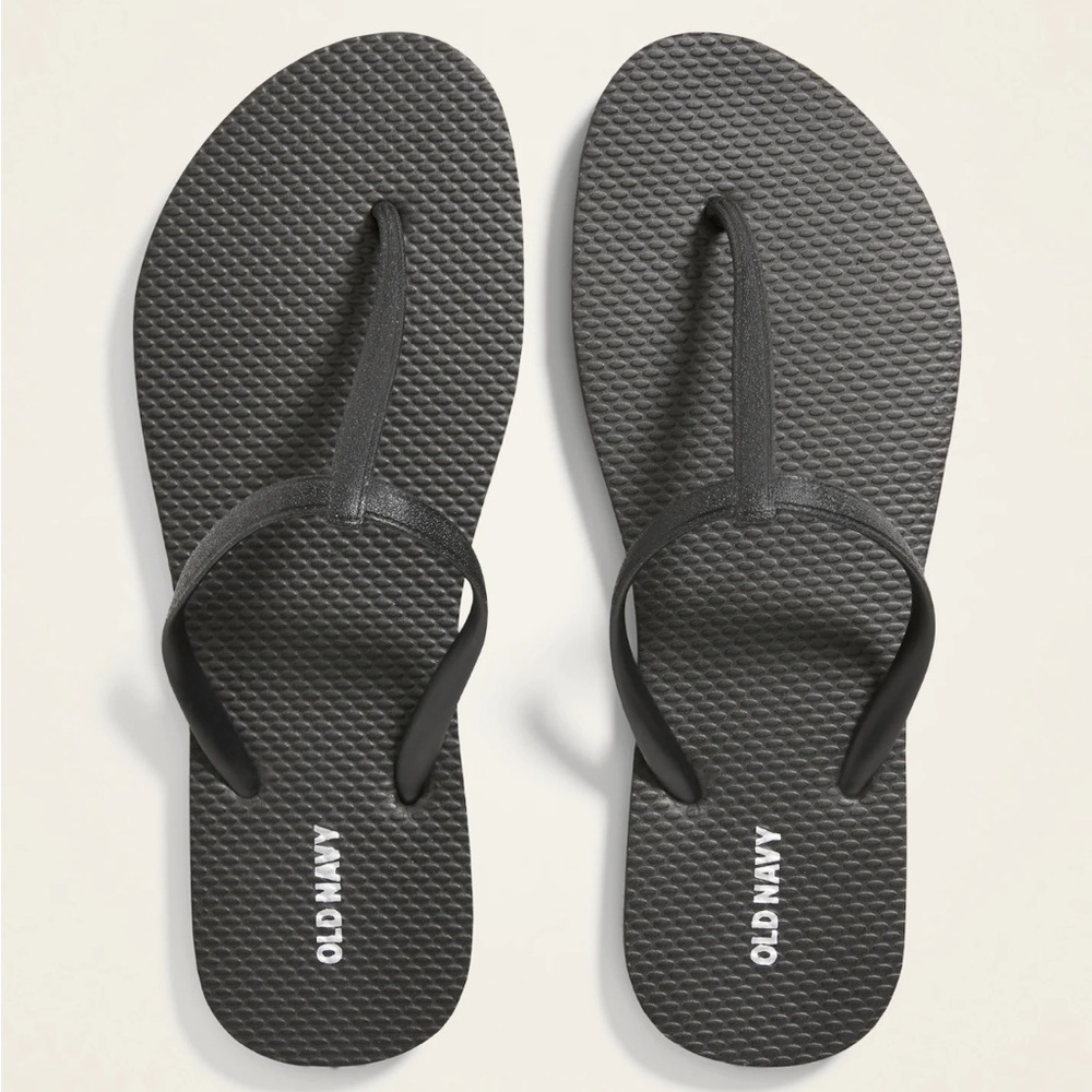 Old Navy T-Strap Flip Flops 🖤 - Picture 2 of 5